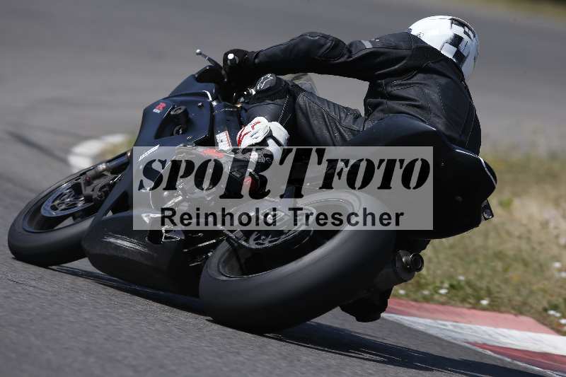 /Archiv-2023/28 05.06.2023 Moto Club Anneau du Rhin/vert-medium/10